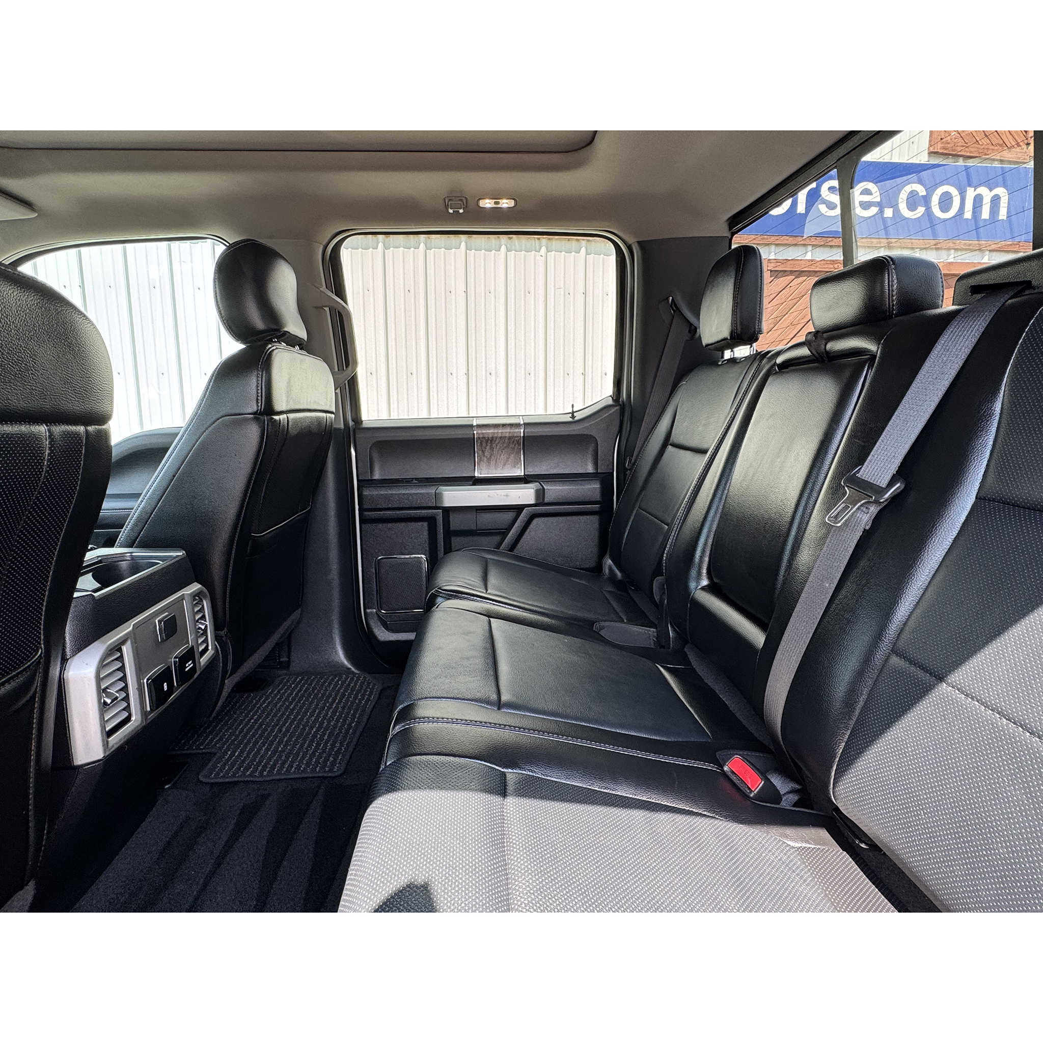 Used 2017 Ford F250 Lariat w/ Lariat Ultimate Package AWD/4WD image 12