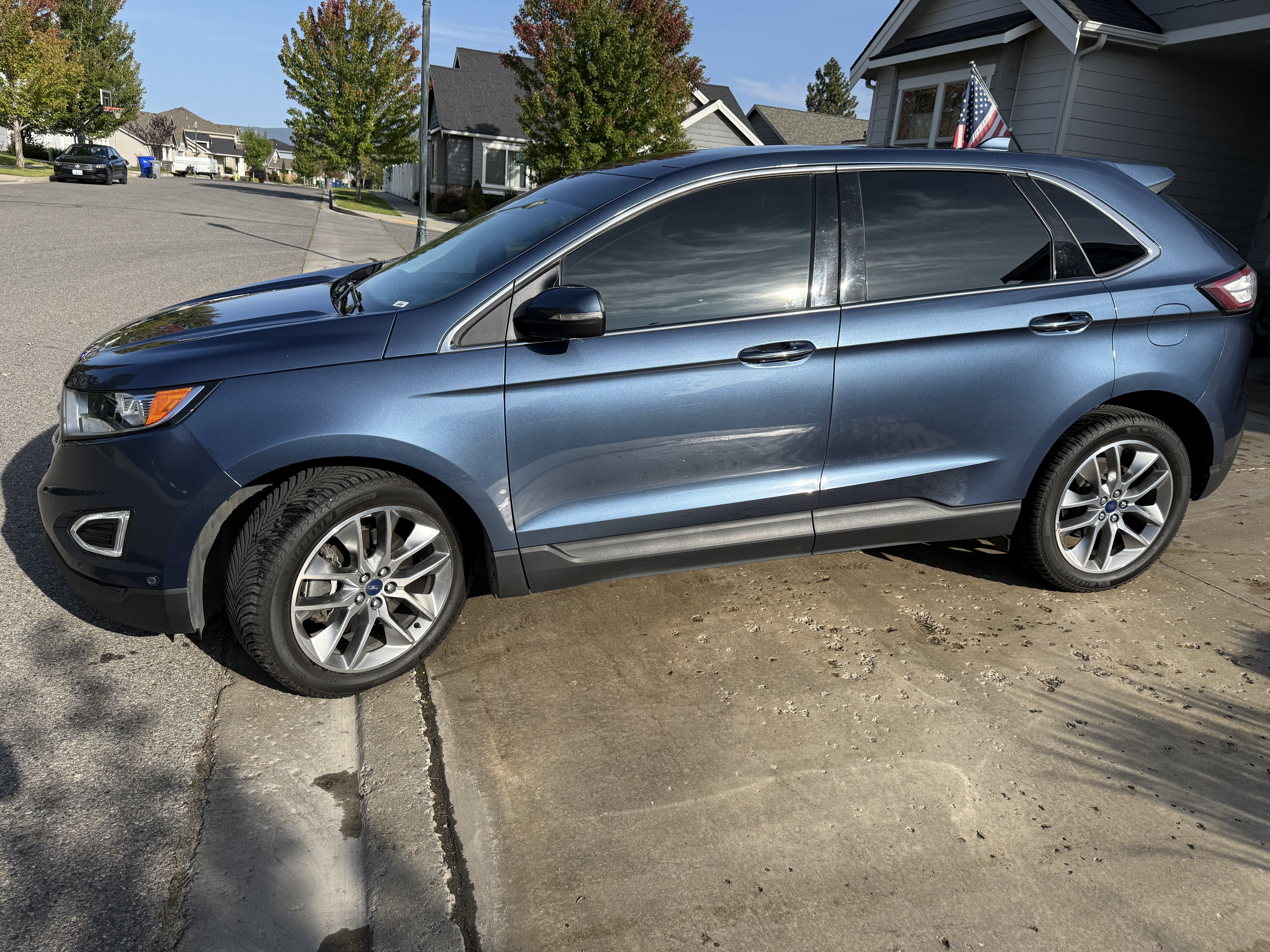 Used 2018 Ford Edge Titanium w/ Equipment Group 302A AWD/4WD image 1