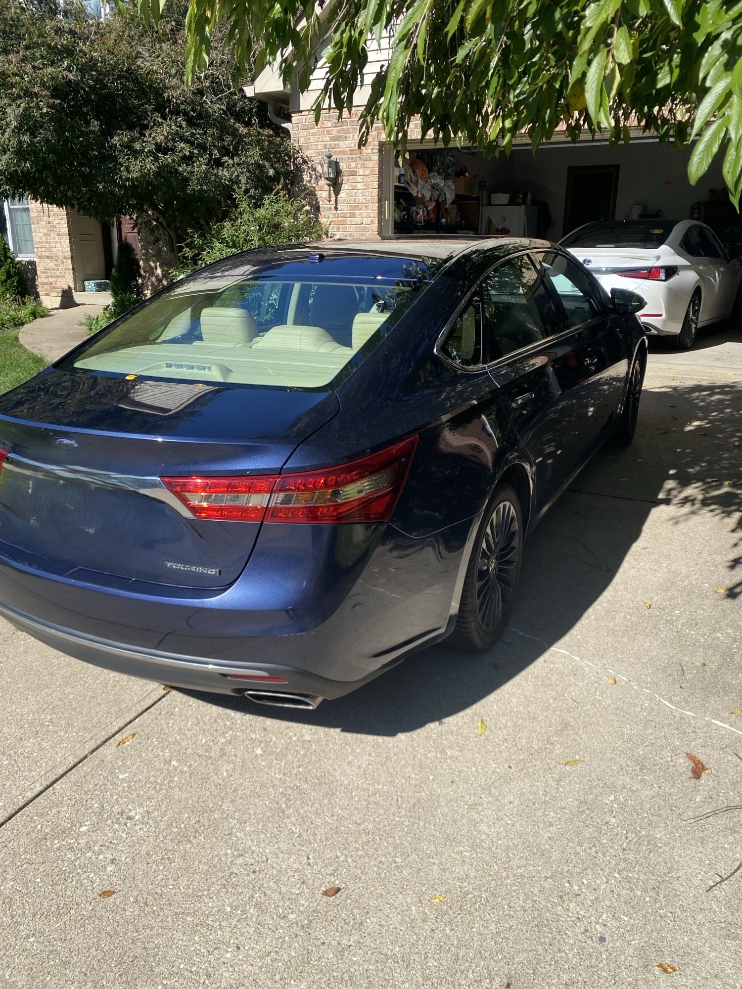 Used 2016 Toyota Avalon Touring FWD image 11