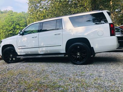 Used 2019 Chevrolet Suburban LT w/ LT Signature Package