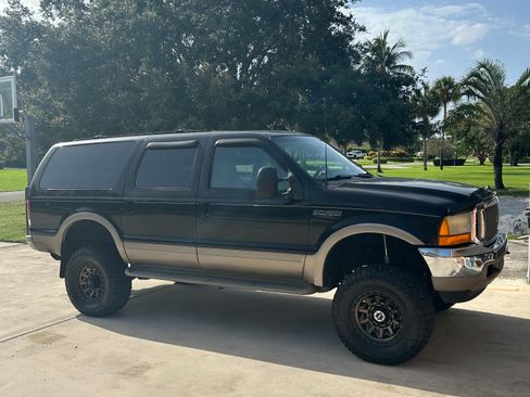 Used 2001 Ford Excursion Limited AWD/4WD image 1