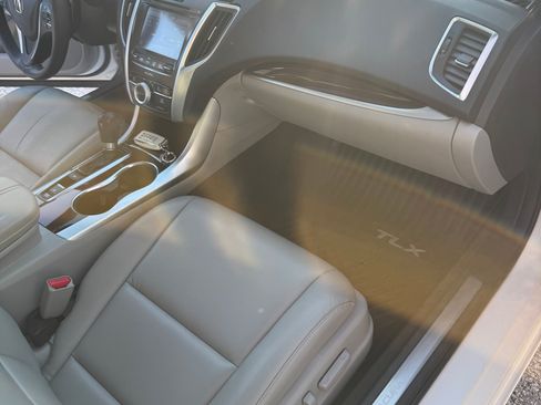 Used 2015 Acura TLX FWD image 15