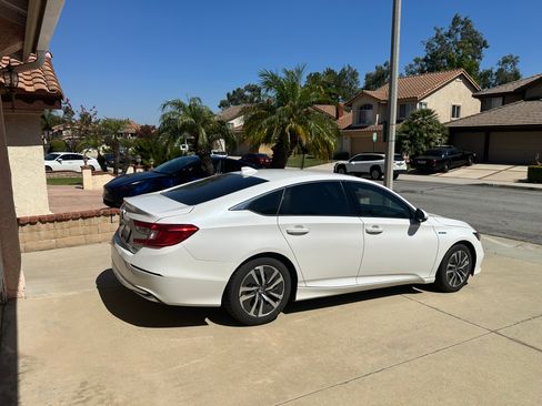 Used 2021 Honda Accord Hybrid image 12