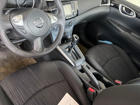 Used 2017 Nissan Sentra SV image 5