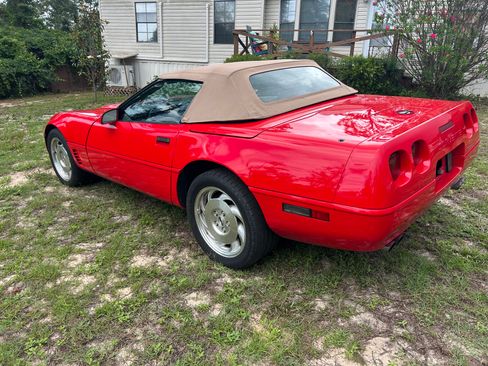 Used 1996 Chevrolet Corvette Convertible RWD image 5