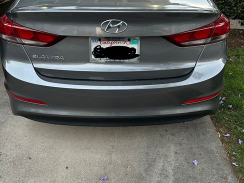 Used 2018 Hyundai Elantra SEL FWD image 10