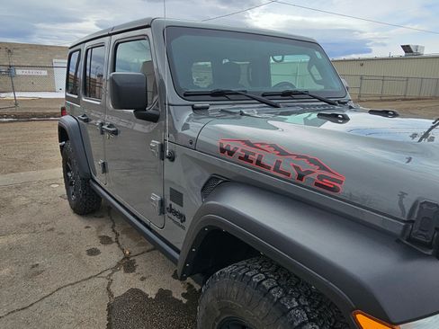 Used 2022 Jeep Wrangler Unlimited Sport image 4