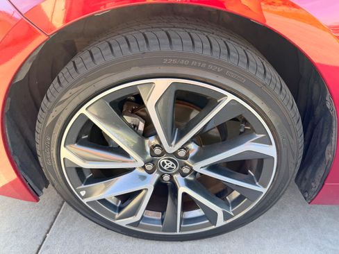 Used 2022 Toyota Corolla SE w/ SE Premium Package image 10