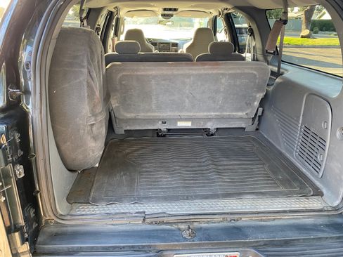 Used 2004 Ford Excursion XLT image 9