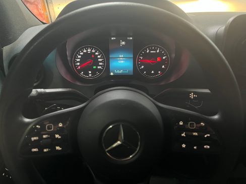 Used 2021 Mercedes-Benz Sprinter 2500 image 17