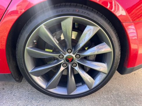 Used 2013 Tesla Model S image 10