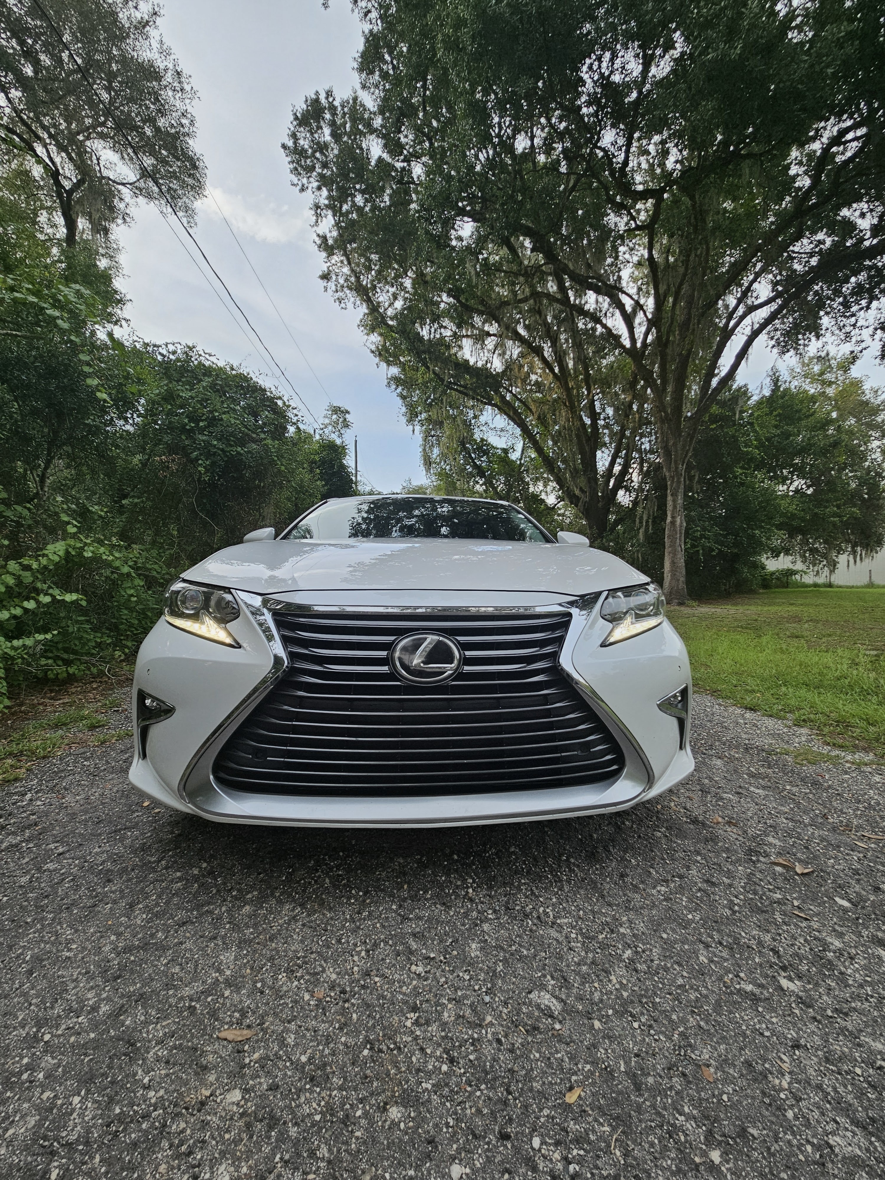 Used 2017 Lexus ES 350 w/ Navigation System Package FWD image 8