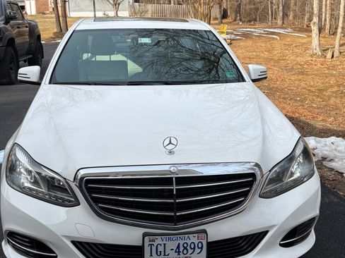 Used 2014 Mercedes-Benz E 350 4MATIC Sedan image 1