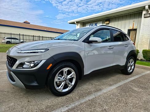 Used 2023 Hyundai Kona SEL FWD image 6