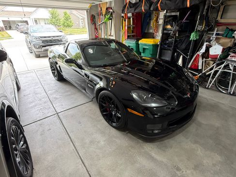 Used 2007 Chevrolet Corvette Z06 w/ Preferred Equipment Group RWD image 11