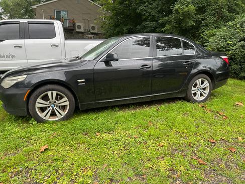 Used 2010 BMW 528i xDrive Sedan AWD/4WD image 10
