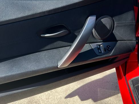 Used 2004 BMW Z4 2.5i image 10