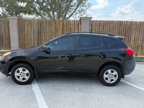 Used 2015 Nissan Rogue S w/ Convenience Package FWD image 2