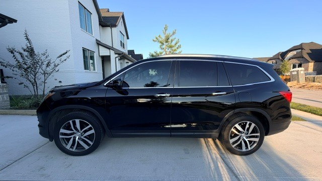 Used 2017 Honda Pilot Touring image 10