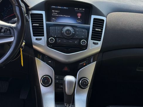Used 2015 Chevrolet Cruze LT FWD image 13