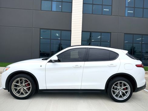 Used 2018 Alfa Romeo Stelvio Ti Sport AWD/4WD image 25