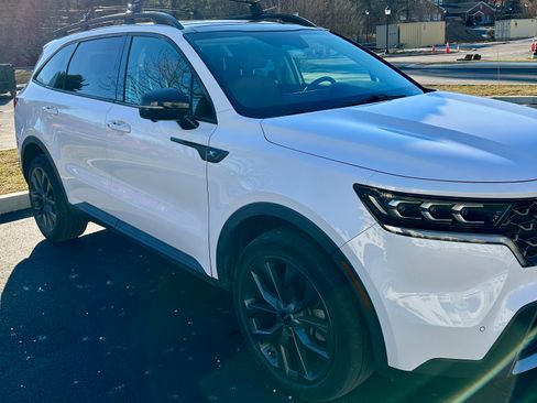 Used 2022 Kia Sorento SX Prestige w/ Rust Color Package image 11