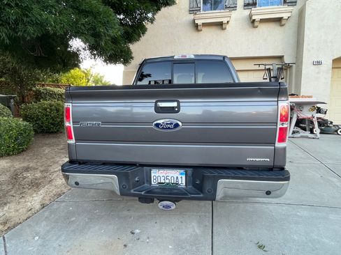 Used 2012 Ford F150 XLT w/ XLT Chrome Pkg image 5