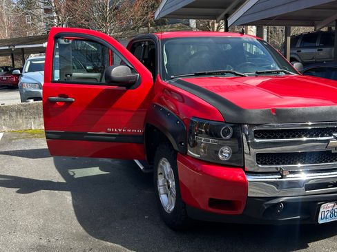 Used 2010 Chevrolet Silverado 1500 LT w/ Power Pack Plus image 1
