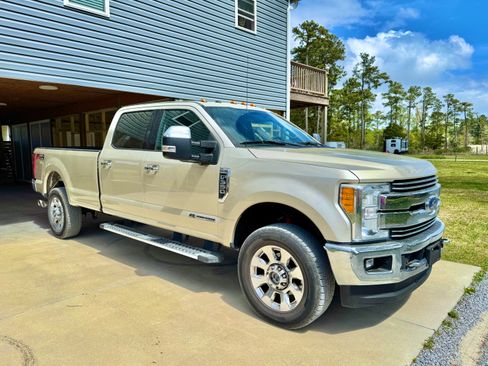 Used 2017 Ford F350 Lariat w/ Lariat Ultimate Package image 4
