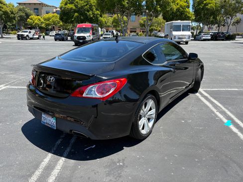 Used 2011 Hyundai Genesis 2.0T RWD image 13
