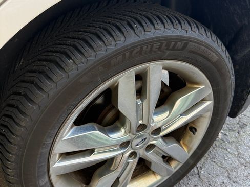 Used 2013 Ford Edge SEL FWD image 11