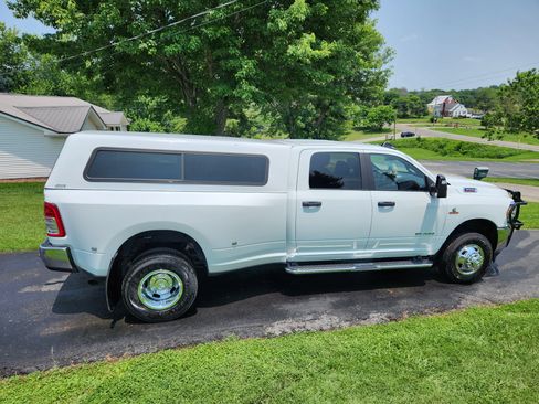 Used 2024 RAM 3500 Big Horn image 10