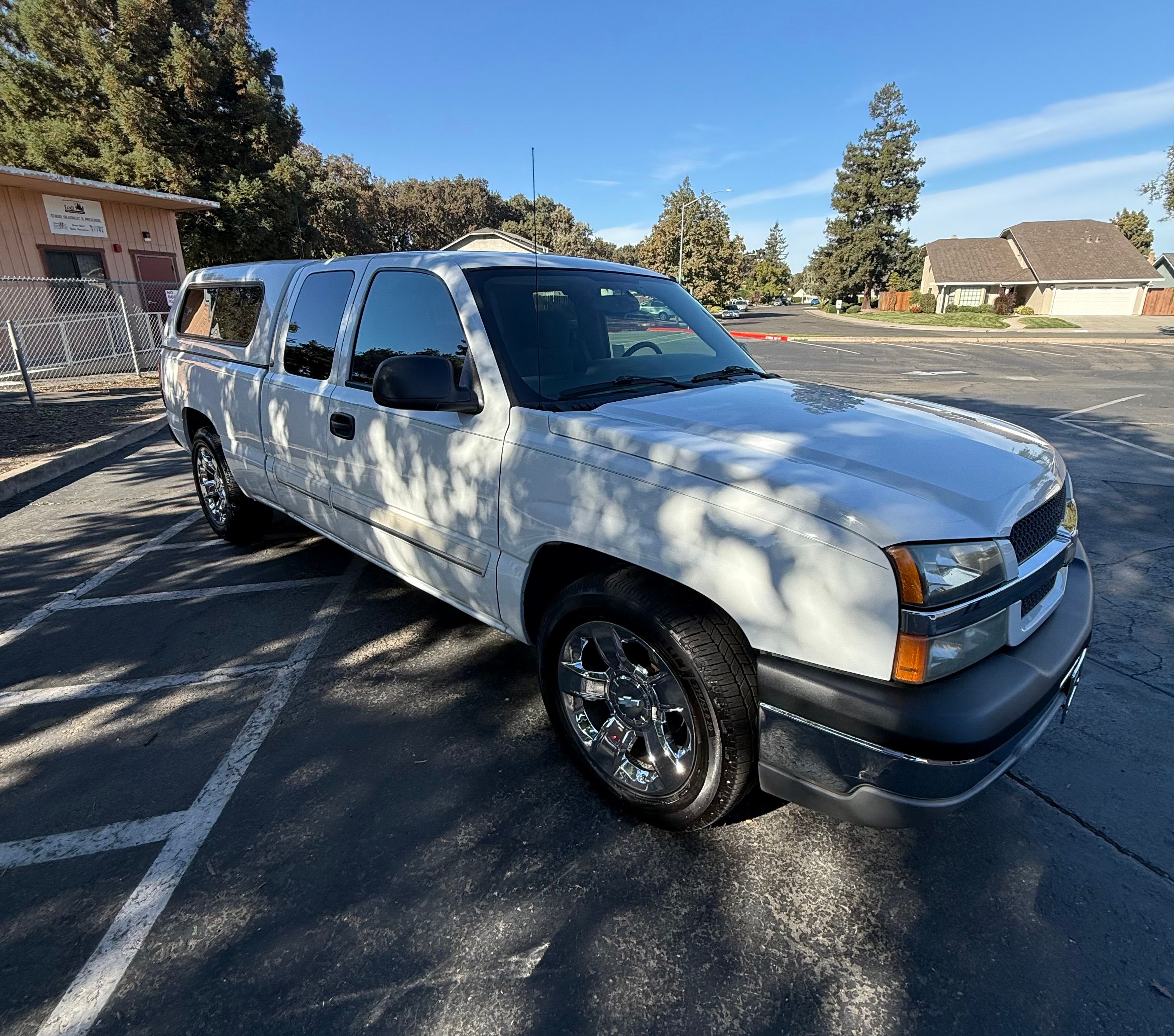Used 2004 Chevrolet Silverado 1500 LS w/ Light Duty Power Package RWD image 2