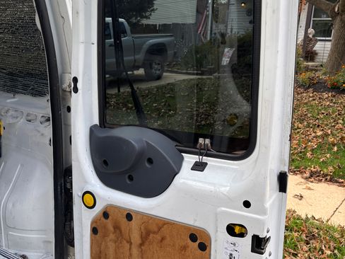 Used 2011 Ford Transit Connect XLT image 6