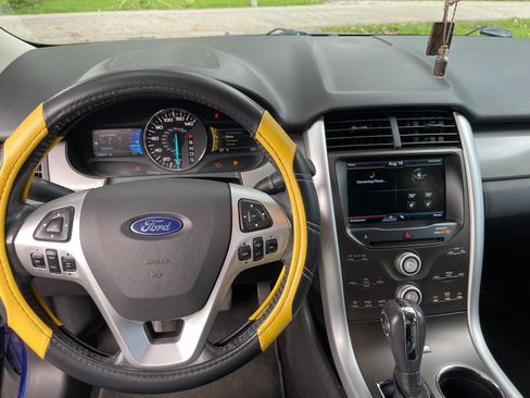 Used 2013 Ford Edge SEL FWD image 12
