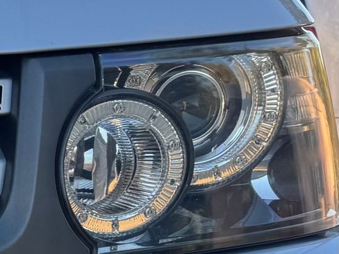 Used 2010 Land Rover Range Rover Sport Supercharged image 29