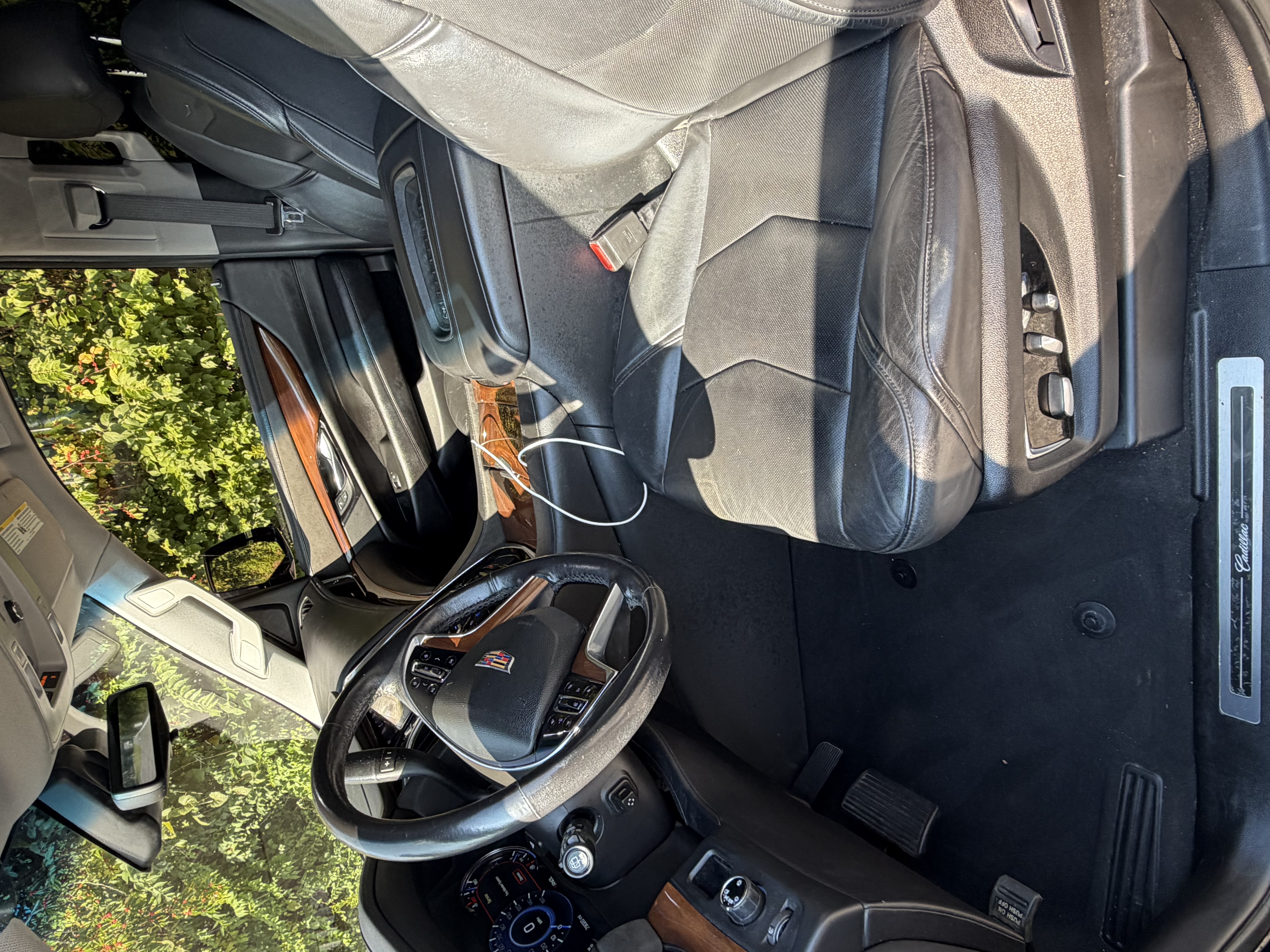 Used 2019 Cadillac Escalade Luxury RWD image 9