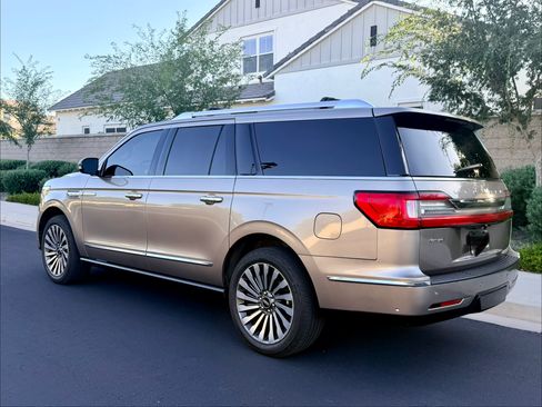 Used 2018 Lincoln Navigator L Reserve w/ Technology Package AWD/4WD image 14