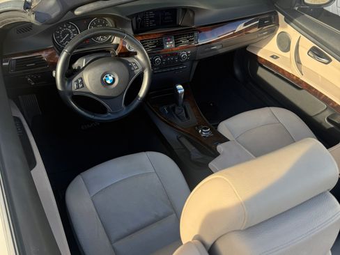 Used 2012 BMW 328i Convertible image 19