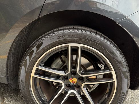 Used 2021 Porsche Macan S image 10