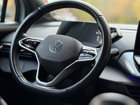 Used 2022 Volkswagen ID.4 Pro image 18
