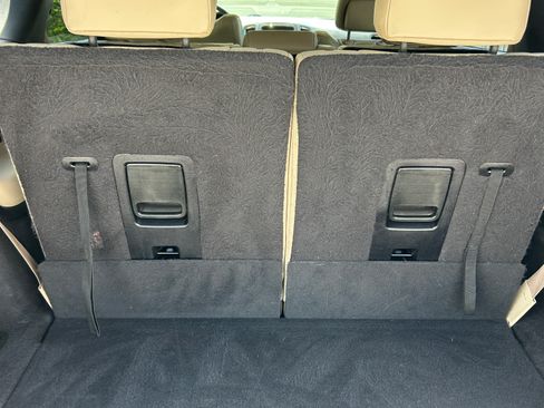 Used 2016 Dodge Durango Limited w/ Nav & Power Liftgate Group RWD image 11