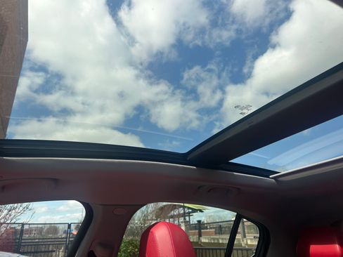 Used 2019 Alfa Romeo Stelvio Ti image 16