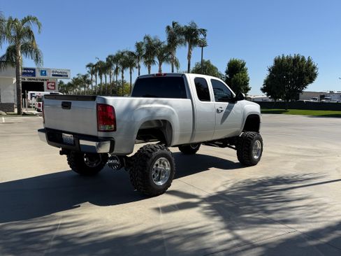 Used 2013 GMC Sierra 1500 SLT w/ Max Trailering Pack image 8