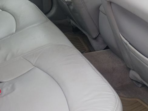 Used 2009 Buick LaCrosse CXL w/ Driver Confidence Package image 8