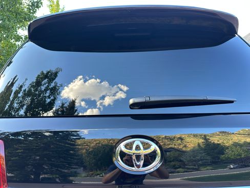 Used 2021 Toyota Land Cruiser AWD/4WD image 14
