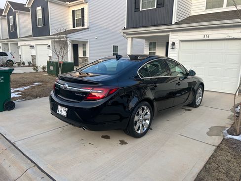 Used 2017 Buick Regal Premium w/ Driver Confidence Package #1 image 2