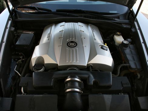 Used 2006 Cadillac XLR image 8