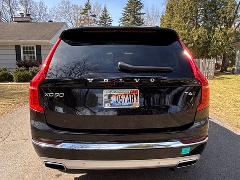 Used 2021 Volvo XC90 T6 Inscription w/ Lounge Package image 6