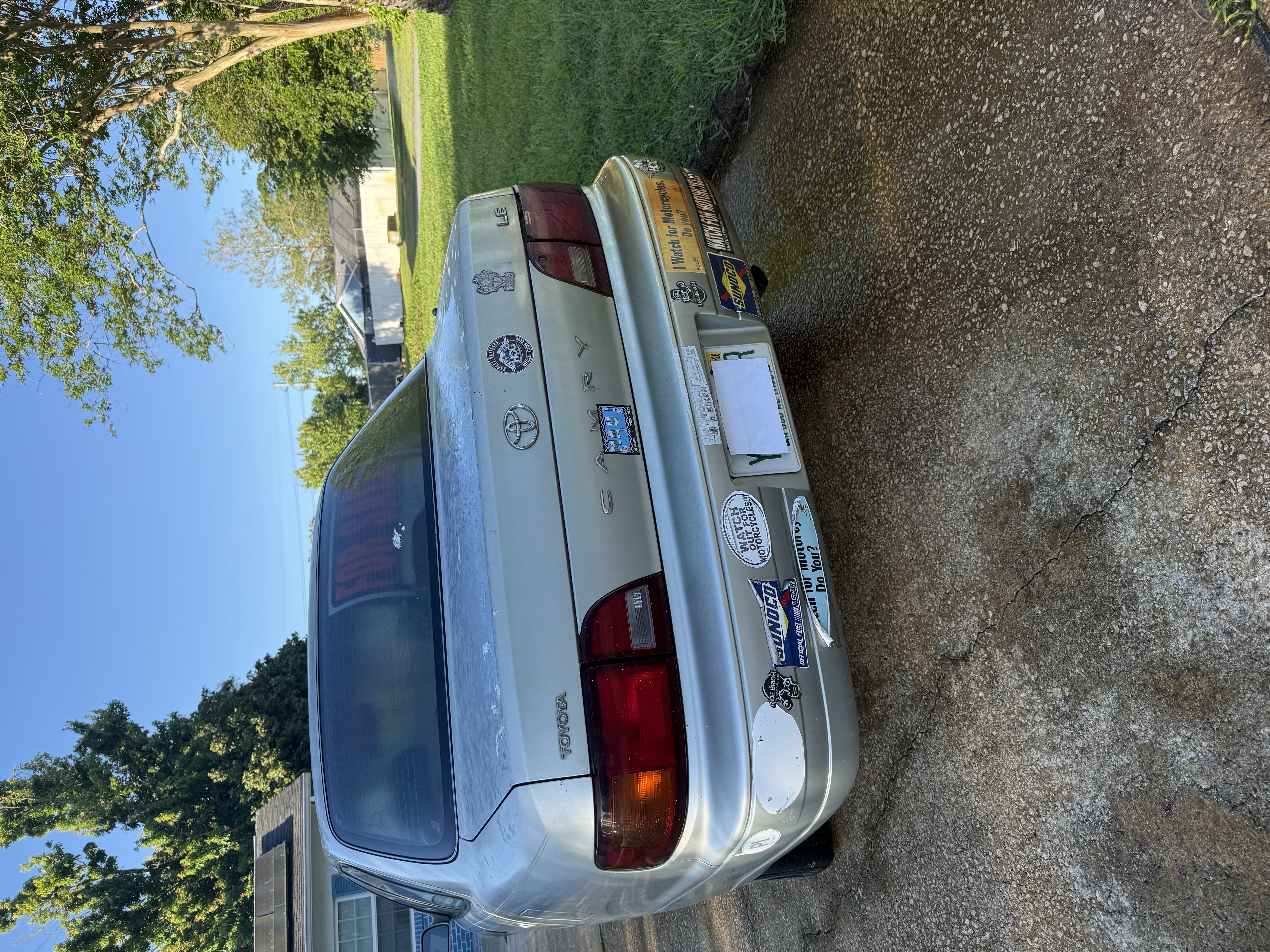Used 1995 Toyota Camry LE FWD image 10